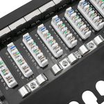 Patch panel rack 24 RJ45 Cat.6A FTP 0.5U negro con peine para gestión de cables - RD04700 - 09